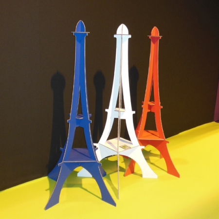 Tour Eiffel Gantes en carton peintes 