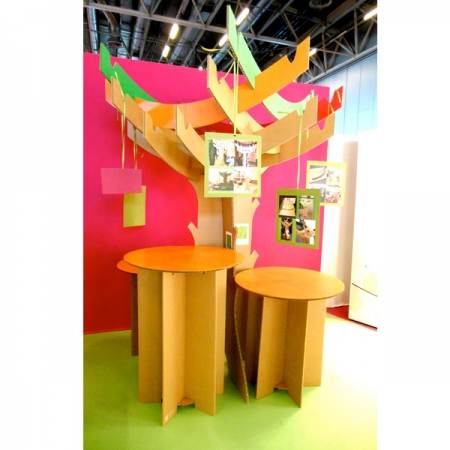 Arbres en carton et Tables Etoile 