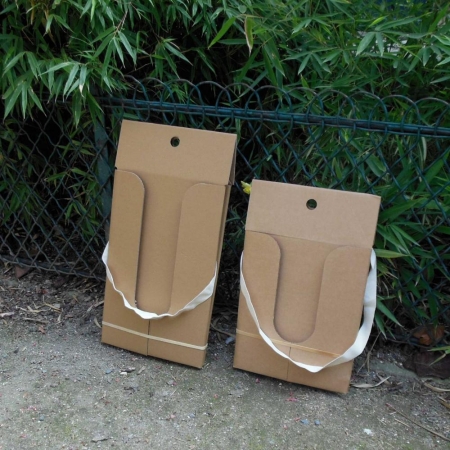 2 tailles de tabourets en carton utilisables en extrieur 